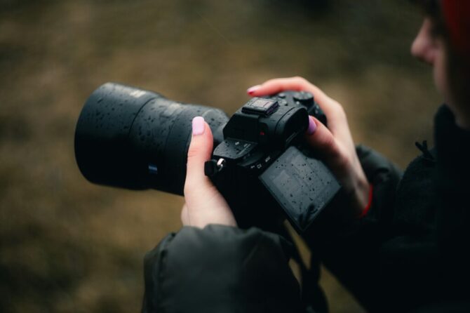 Fotografovanie v teréne v náročných podmienkach počas reálneho fotenia