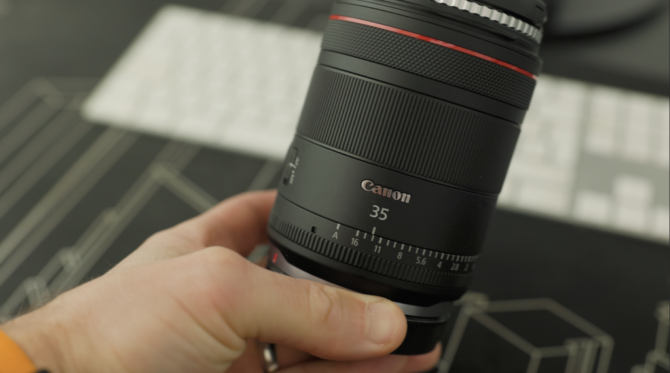 Objektív Canon RF 35mm f/1.4 pripravený na portrétne fotenie a prácu v low light podmienkach